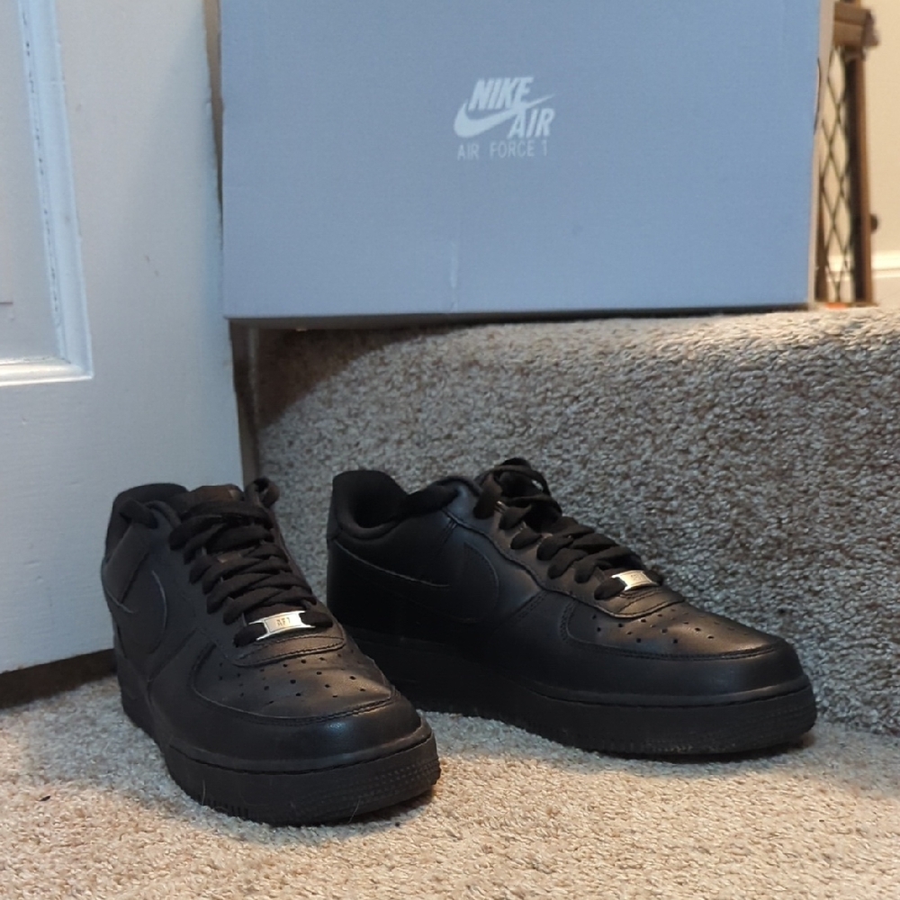 Nike Air Force 1 Men's Black Sneakers